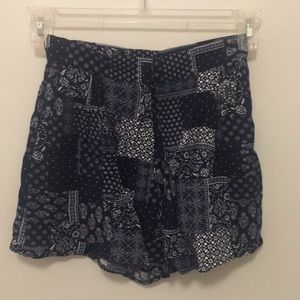 Patterned high waisted shorts
